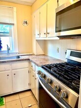 155 Whitman St-Unit -2 in New Bedford, MA - Building Photo - Building Photo