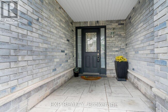 5837 Raftsman Cove in Mississauga, ON - Building Photo - Building Photo
