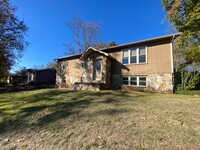 4809 Norwich Ct in Maryville, TN - Foto de edificio - Building Photo