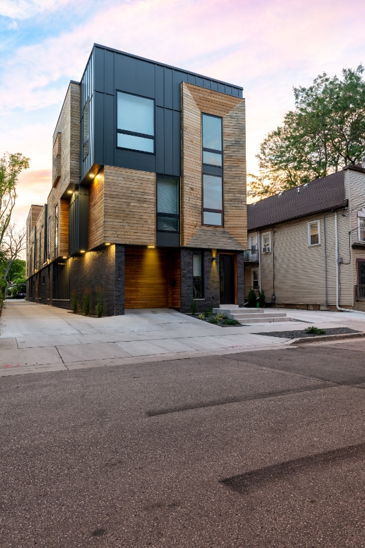 1817 N Arlington Pl in Milwaukee, WI - Building Photo - Building Photo