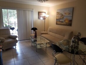 15290 SW 106th Ln in Miami, FL - Building Photo - Building Photo