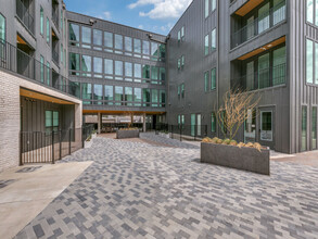 Capitol Flats in Dallas, TX - Building Photo - Building Photo