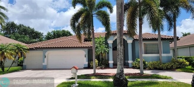 100 NW 108th Way in Plantation, FL - Building Photo - Building Photo