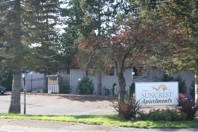 Suncrest Apartments in Bremerton, WA - Building Photo - Building Photo