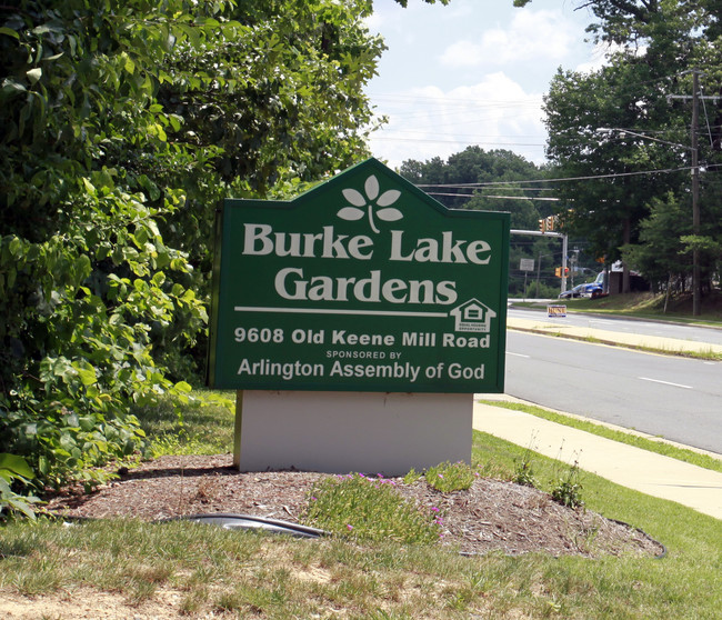 Burke Lake Gardens in Burke, VA - Building Photo - Building Photo