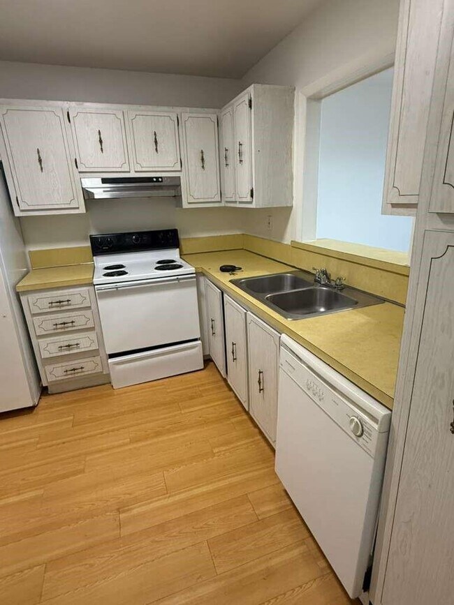 408 NW 68th Ave in Plantation, FL - Building Photo - Building Photo