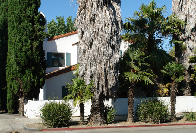 2312 De La Vina St in Santa Barbara, CA - Building Photo - Building Photo