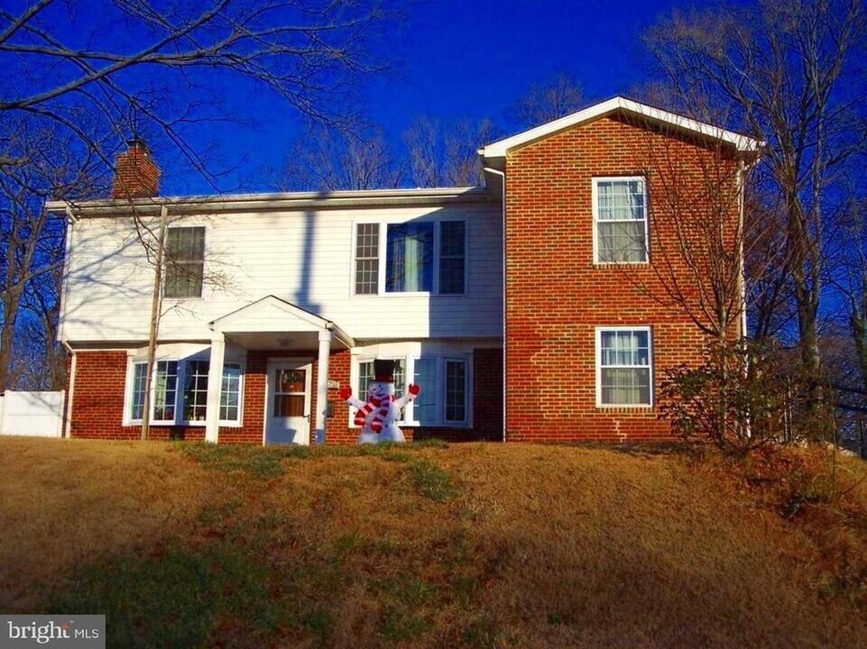 7213 Adelphi Rd in Hyattsville, MD - Building Photo