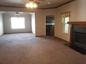 1213 Cambridge Dr in Shawnee, OK - Building Photo - Building Photo