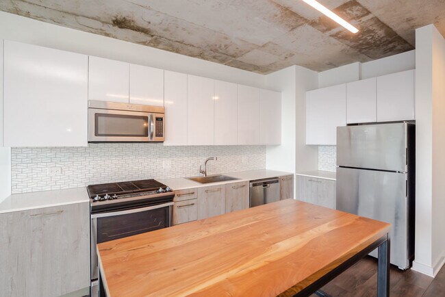 1714 W Roscoe St in Chicago, IL - Building Photo - Building Photo