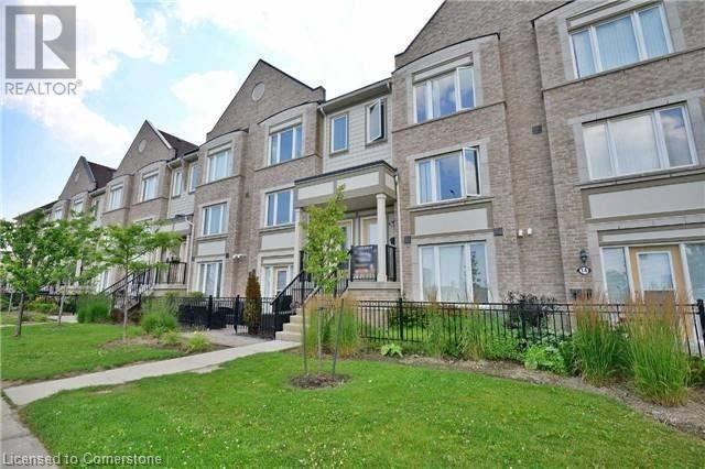 5100 Plantation Pl in Mississauga, ON - Building Photo