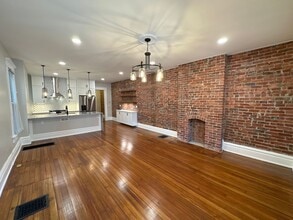 866 Dennison Ave in Columbus, OH - Foto de edificio - Building Photo