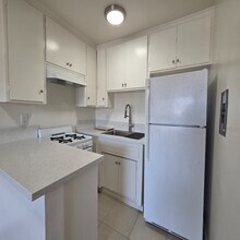 3841 Mentone Ave, Unit 26 in Culver City, CA - Building Photo - Building Photo