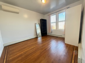 2889 E 195th St in Bronx, NY - Building Photo - Building Photo