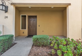 1520 W 1st St in Santa Ana, CA - Building Photo - Building Photo