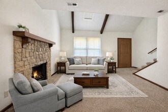 1400-1528 La Chateau Dr in Liberty, MO - Building Photo - Building Photo