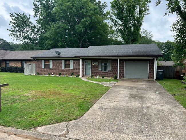 property at 11 Hawthorne Dr