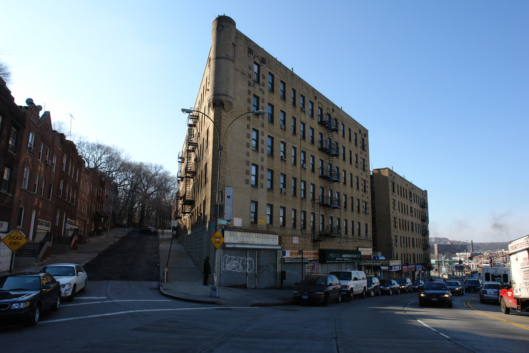 2269 Hampden Pl in Bronx, NY - Foto de edificio