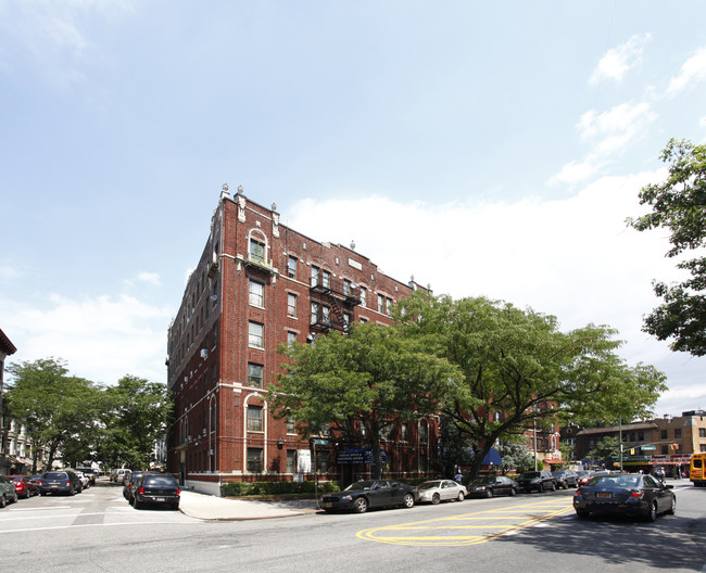 225 Parkside Ave in Brooklyn, NY - Building Photo - Building Photo