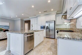 21 Oakfield in Irvine, CA - Building Photo - Building Photo