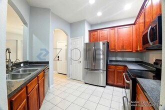 3331 Whitestone Cir in Kissimmee, FL - Building Photo - Building Photo
