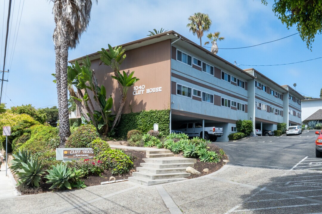 Cliff House in Santa Barbara, CA - Building Photo