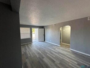 1804 S Monroe Ave in Roswell, NM - Building Photo - Building Photo