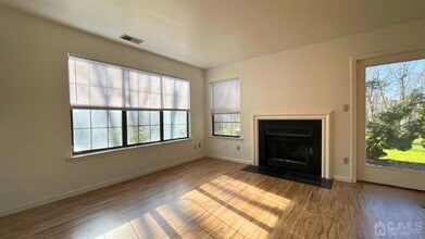 6 Ayres Ct in East Brunswick, NJ - Building Photo - Building Photo