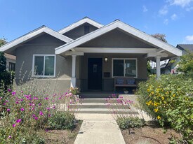 3407 Montclair St in Los Angeles, CA - Building Photo