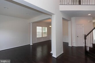 4100 Presidential Hill Loop in Dumfries, VA - Building Photo - Building Photo