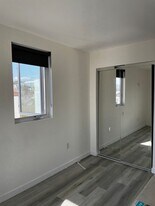 1222 Alexandria Ave in Los Angeles, CA - Building Photo