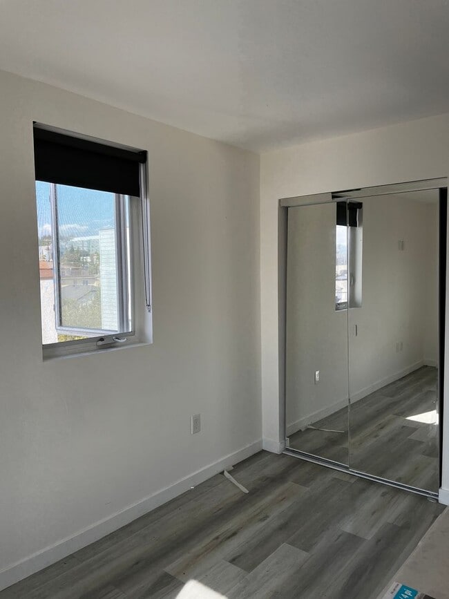 property at 1222 Alexandria Ave