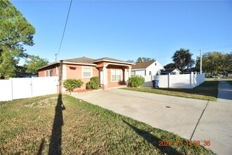 9414 N 22nd St in Tampa, FL - Building Photo - Building Photo