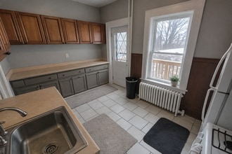 1734 E 5th St in Duluth, MN - Building Photo - Building Photo