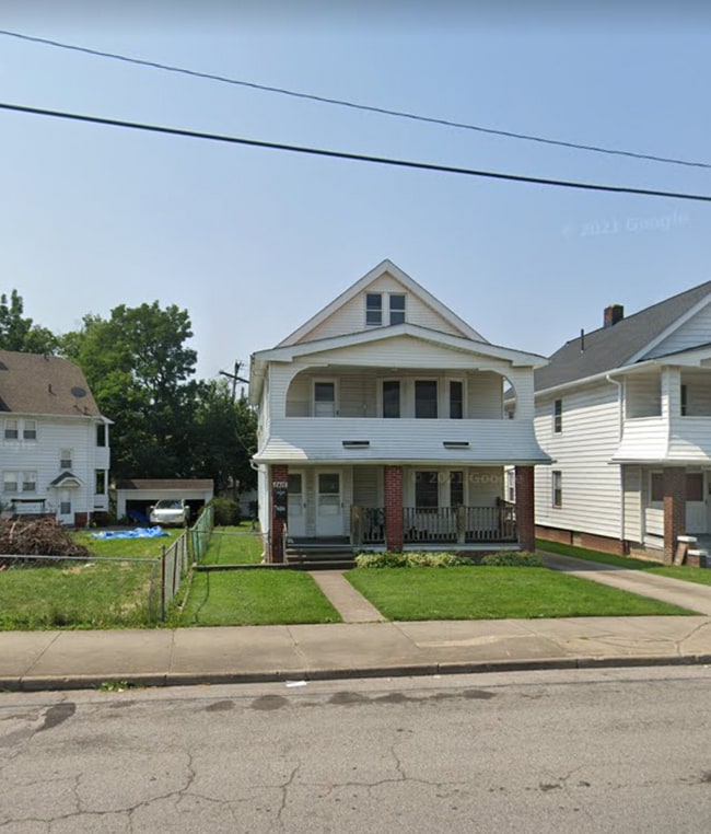 property at 8416 Garfield Blvd