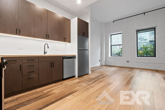 945 Bergen St in Brooklyn, NY - Building Photo - Building Photo