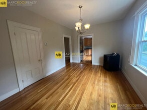 76 Chestnut St, Unit 1 in Newton, MA - Building Photo - Building Photo