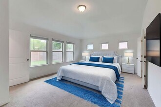 271 Jefferson Dr in Kyle, TX - Building Photo - Building Photo