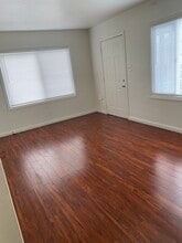 1246 80th Ave, Unit Duplex in Oakland, CA - Building Photo - Building Photo