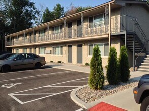 4220 Flintlock Dr-Unit -4220-9 in Louisville, KY - Building Photo - Building Photo