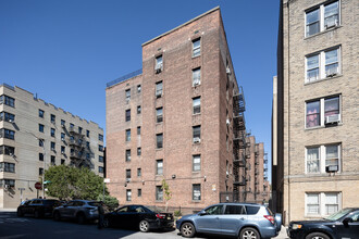 69 Bennett Avenue in New York, NY - Building Photo - Building Photo