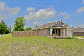 8604 Tarsus Dr in Milton, FL - Building Photo - Building Photo