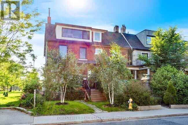 148 Gore Vale Ave in Toronto, ON - Building Photo - Building Photo