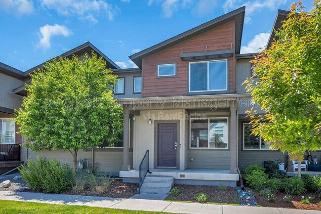 property at 5829 N Beeler St