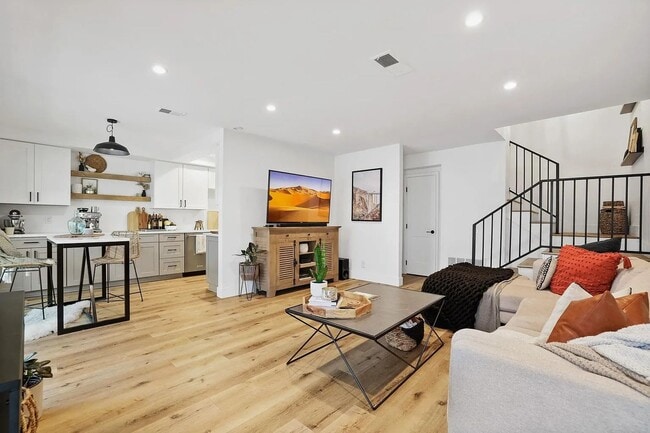 20353 Fallen Oak Ln in Yorba Linda, CA - Building Photo - Building Photo