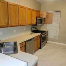 2127 Dillard Crossing in Tucker, GA - Building Photo - Building Photo