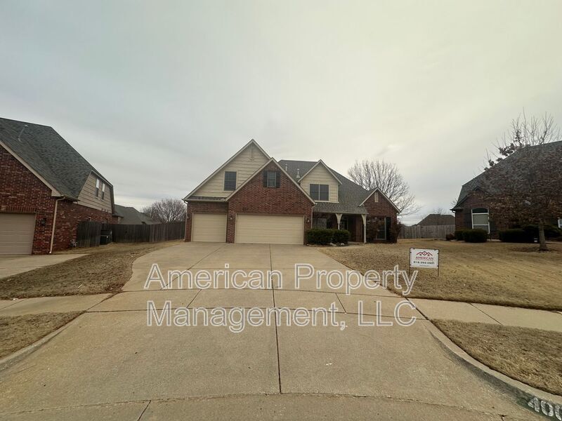 4000 W Waco St in Broken Arrow, OK - Building Photo