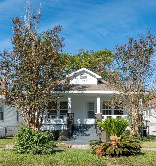 103 Magnolia Ave in Charleston, SC - Building Photo - Building Photo