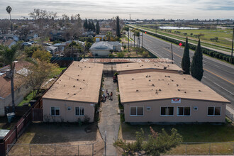 809 S Maple Ave in Fresno, CA - Building Photo - Building Photo