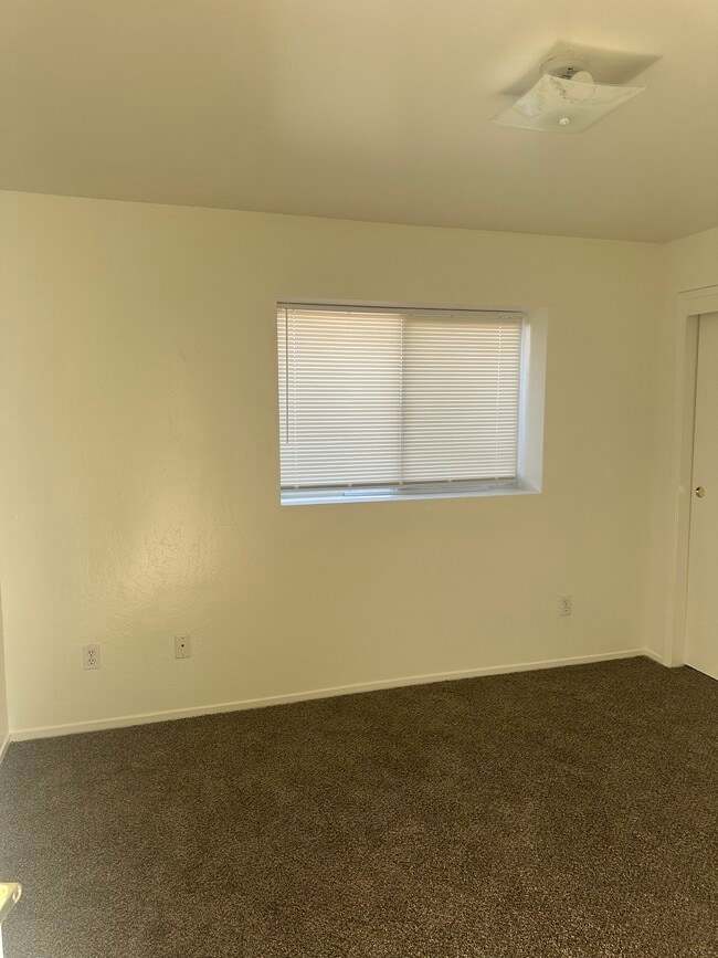 8325 White Squall Ln, Unit Riverlakes in Bakersfield, CA - Building Photo - Building Photo